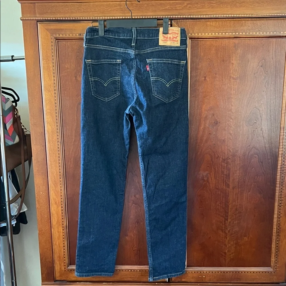 Levi's Classic Indigo Jeans - Picture 2 of 5